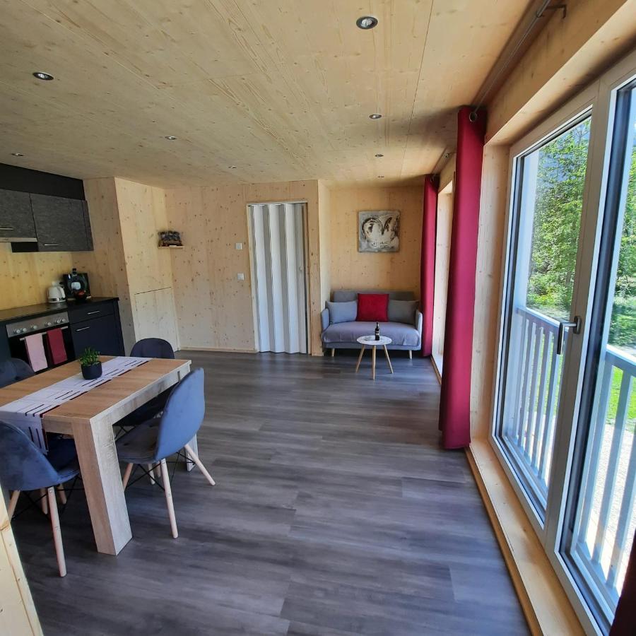 Aktien 11 / A=Obere Wohnung / B=Untere Wohnung Sils im Domleschg Exterior foto