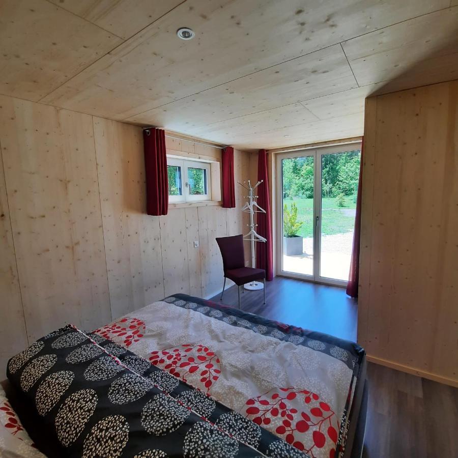 Aktien 11 / A=Obere Wohnung / B=Untere Wohnung Sils im Domleschg Exterior foto